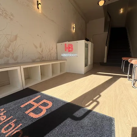 Bloom Hotel 2*