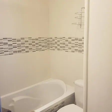 Otel Bernieres 2*
